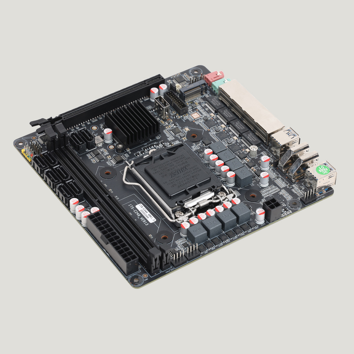 C246 Mini-ITX マザーボード 8 ベイ NAS  - Nas Motherboard 8 Sata Mini Itx のレビューと価格